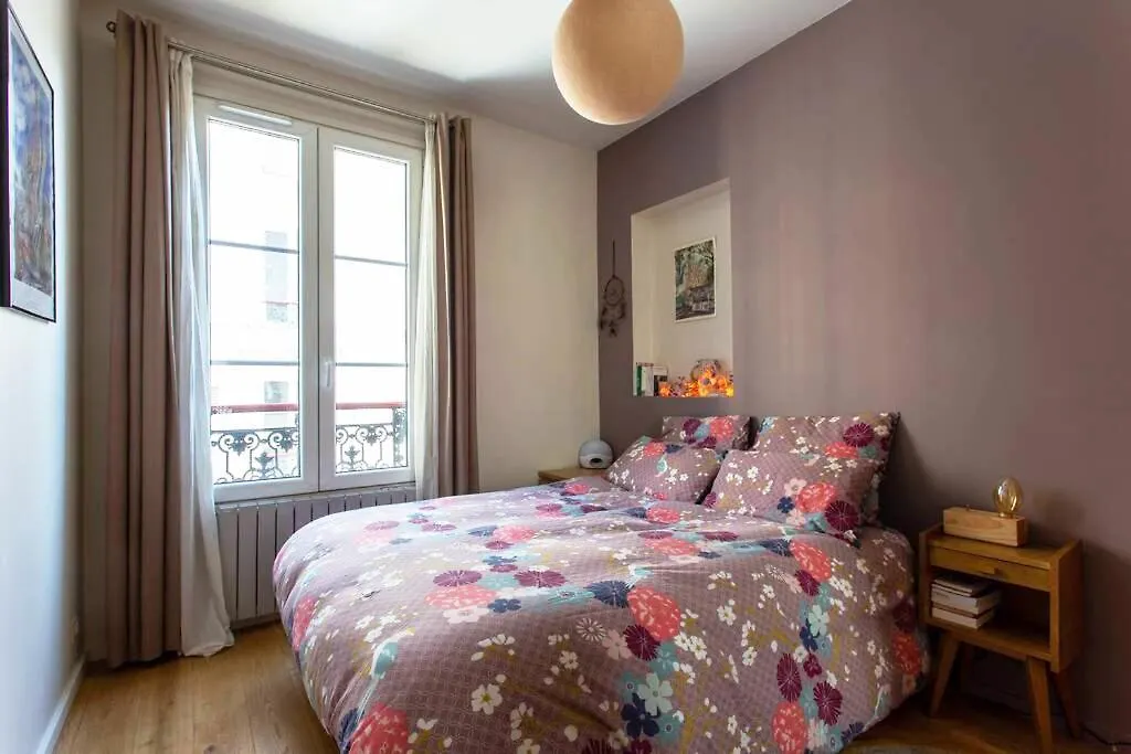 Apartament Appartement Calme Au Coeur De Montmartre ! Paryż